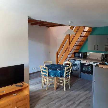 Agreable A 5 Mn Du Centre Du Village
