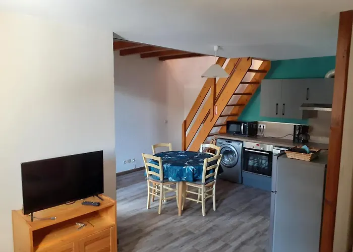 Agreable A 5 Mn Du Centre Du Village